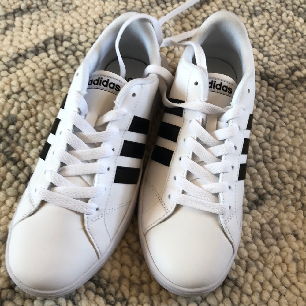Adidas tennis shoes